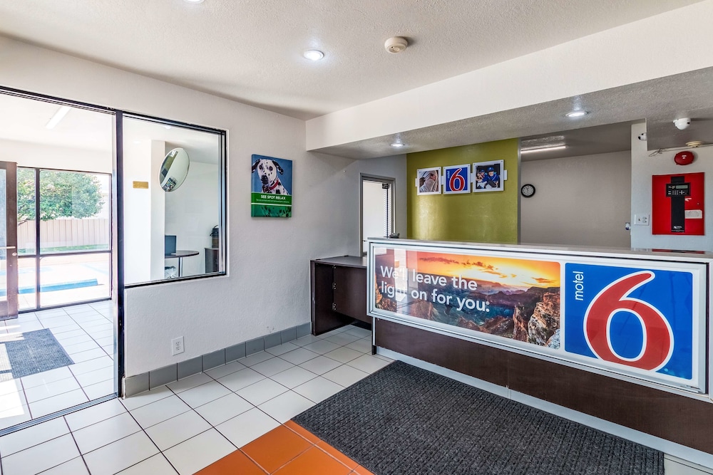 Motel6 Bellmead, TX - Waco 12/57