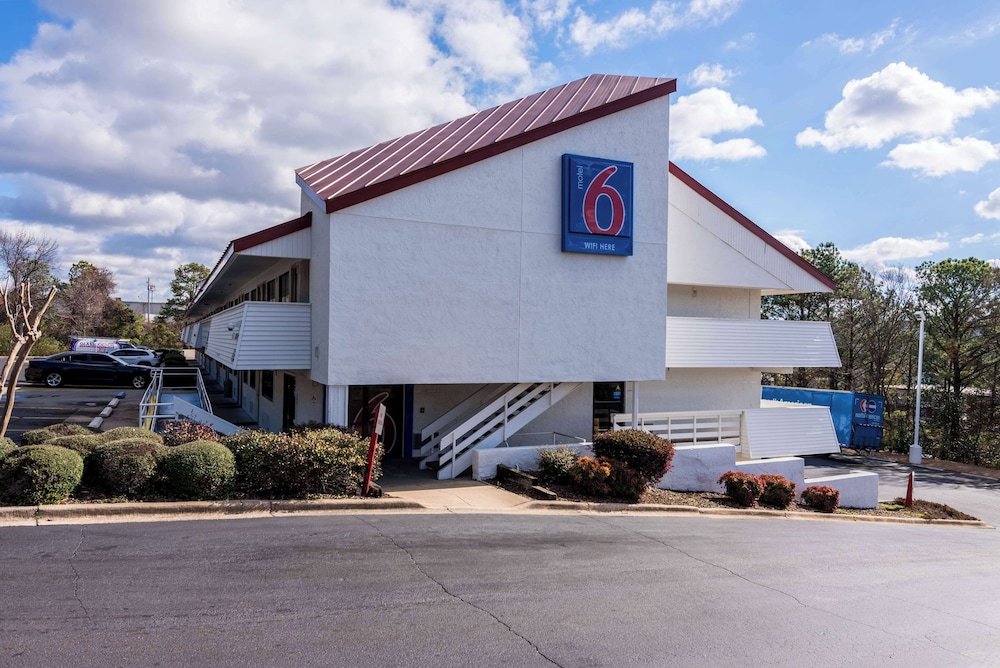 Motel6 Birmingham, AL 36/44