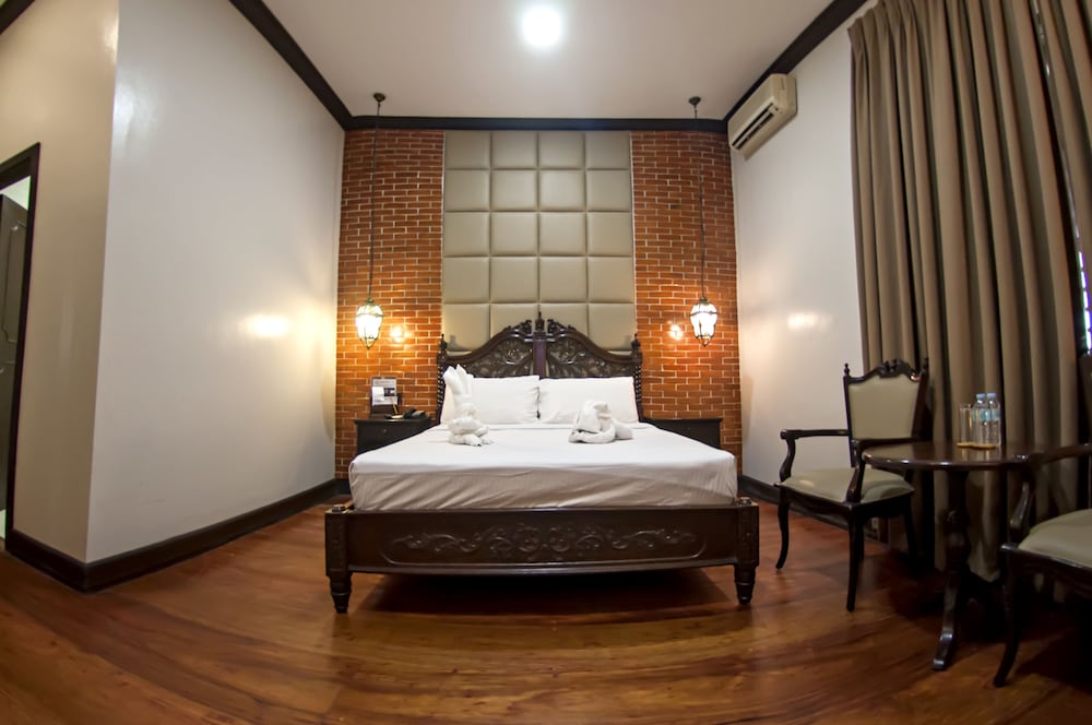 Vigan Plaza Hotel 19/71