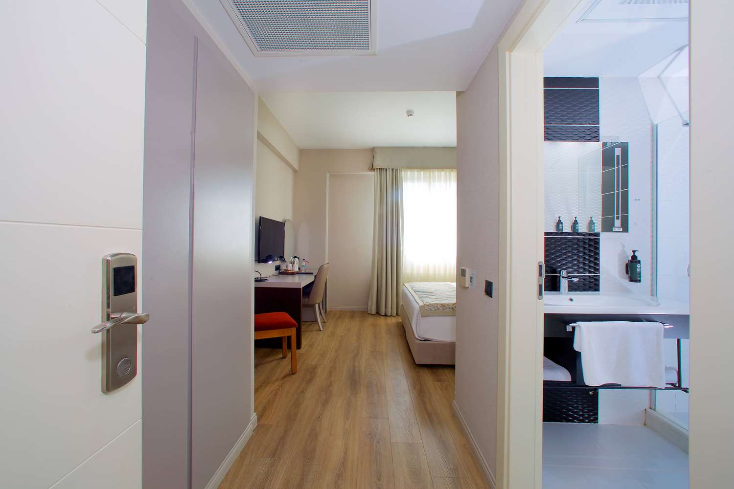 Ramada Soma 16/57