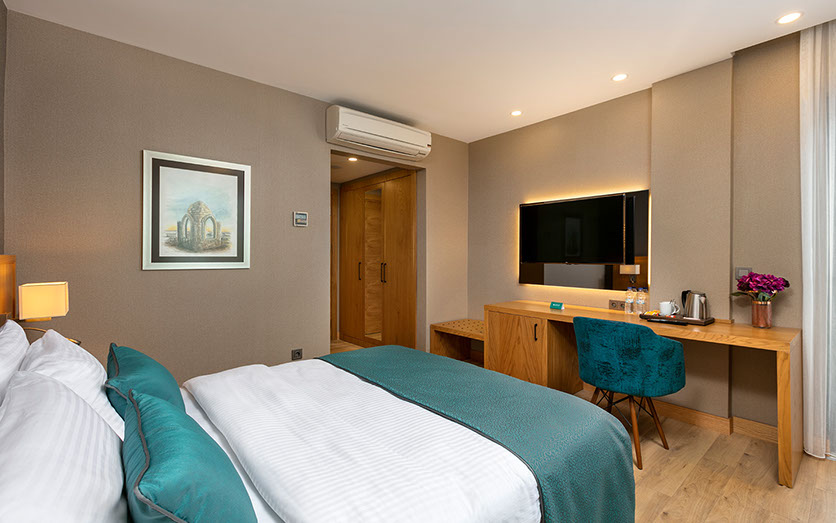 Pukka Boutique Hotel 12/25