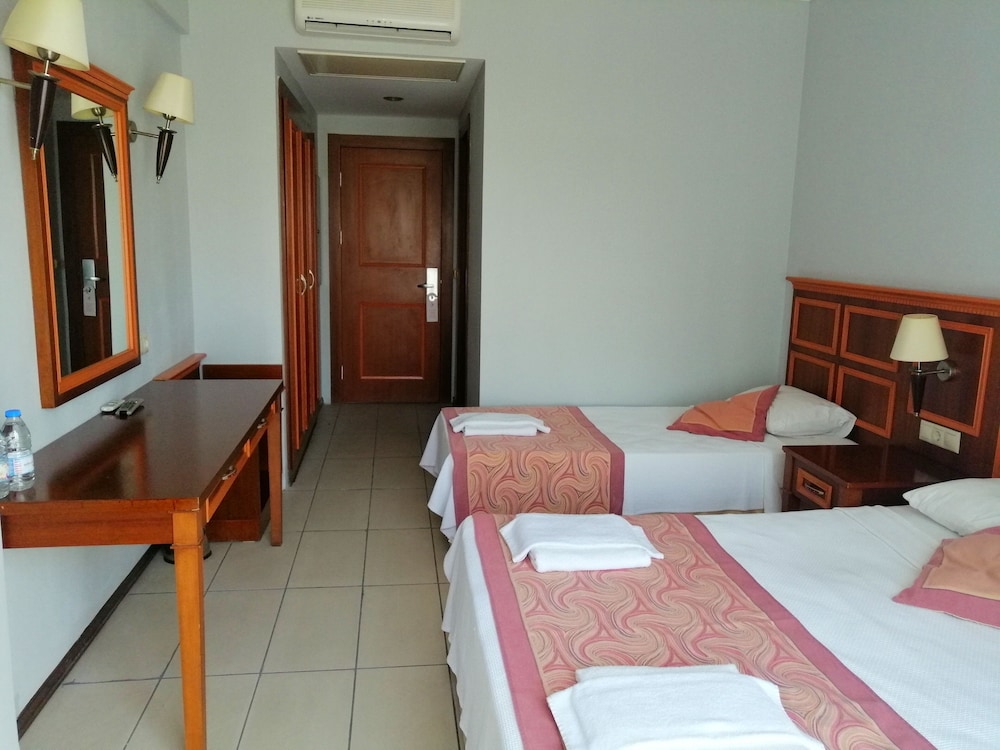 Grand Nar Hotel (Ex. Himeros Club Hotel) 11/50