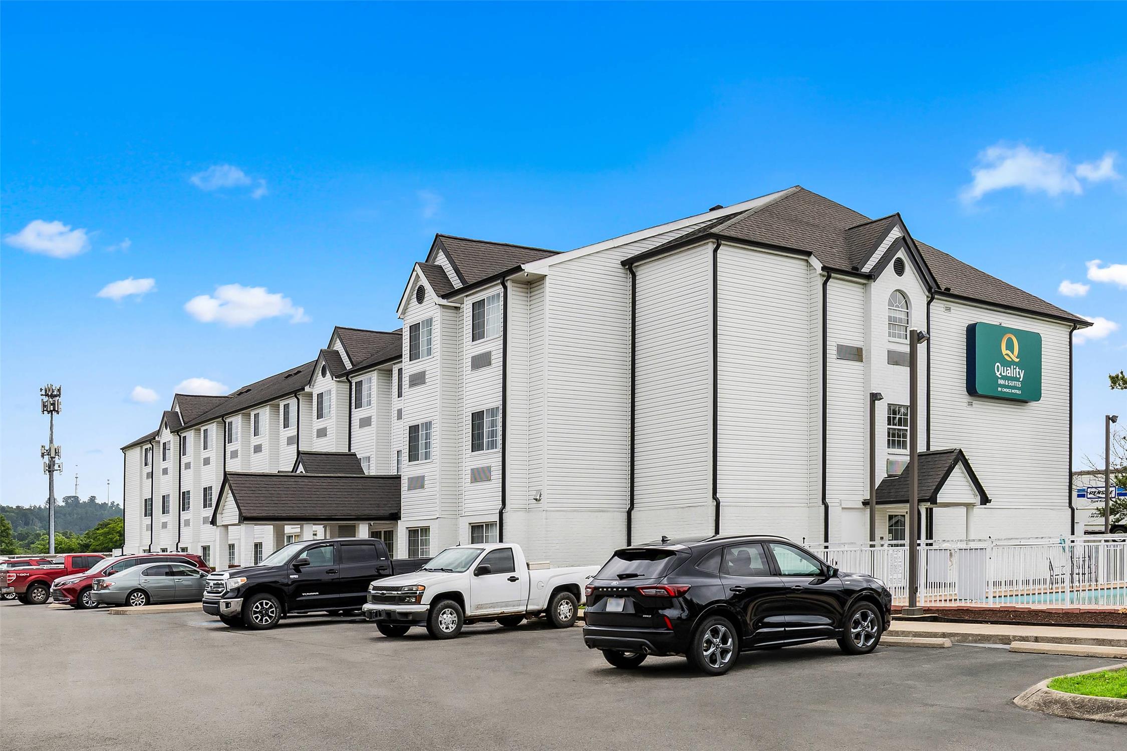 Quality Inn & Suites Nashville - Bellevue 11/14