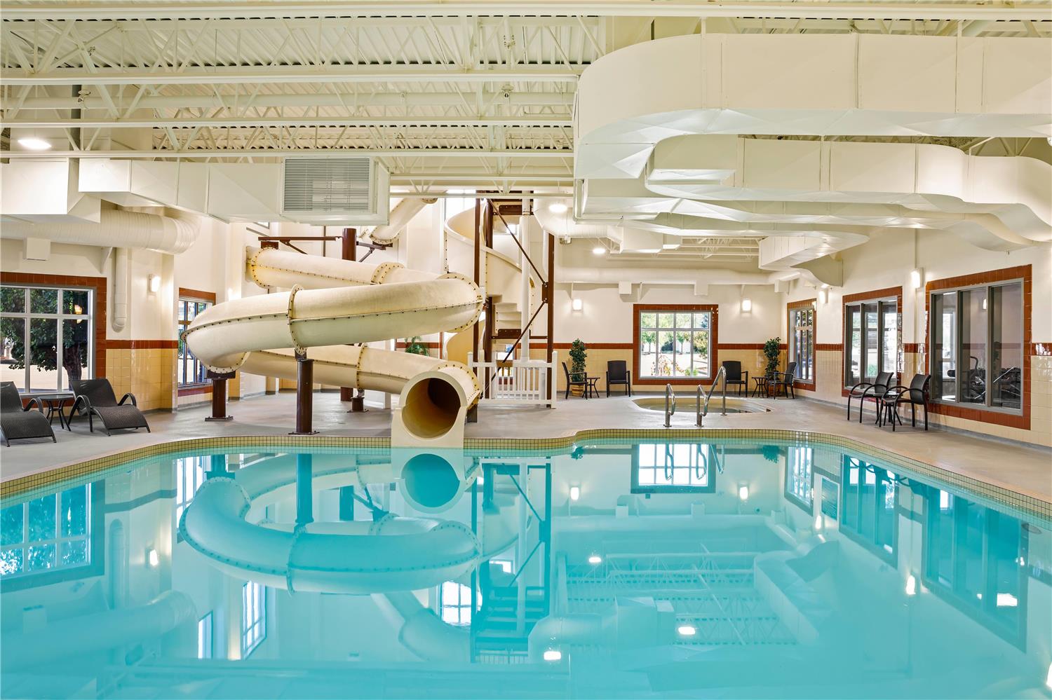 Ramada By Wyndham Drumheller Hotel & Suites 14/27