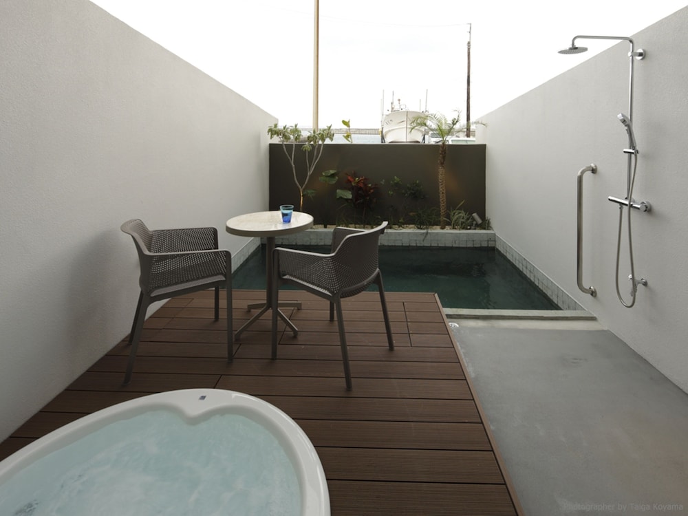 Hotel Locus 39/84