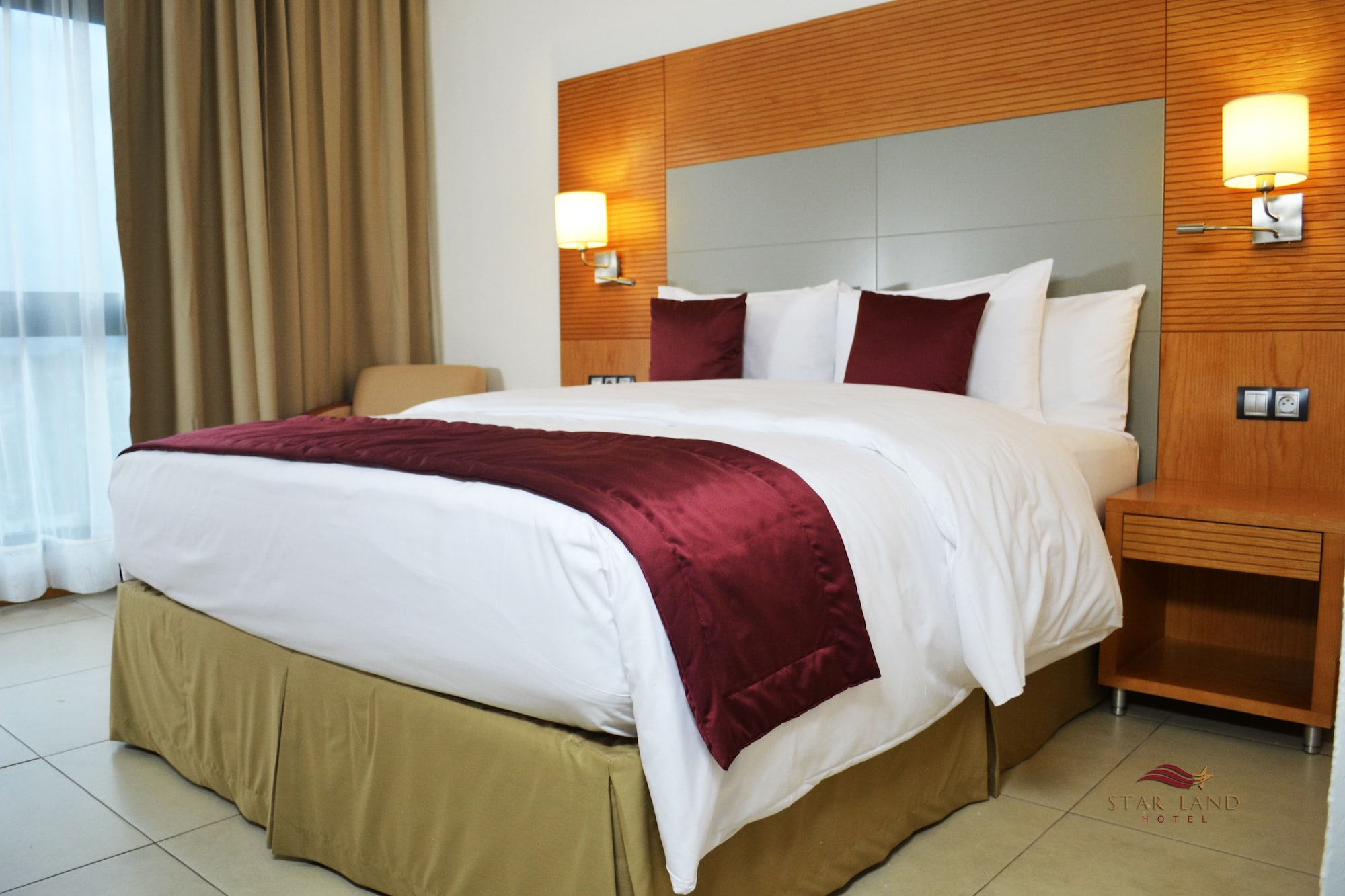 MASTER, FAMILY SUITE, SUITE