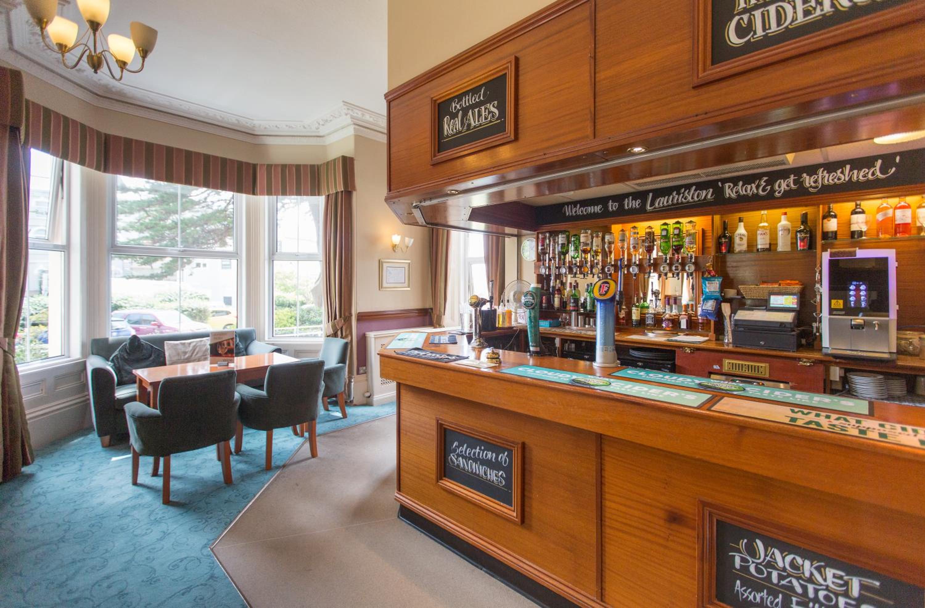 Lauriston Hotel 51/60