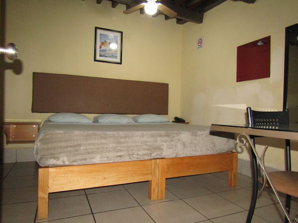 Hotel Ruma San Luis 11/53