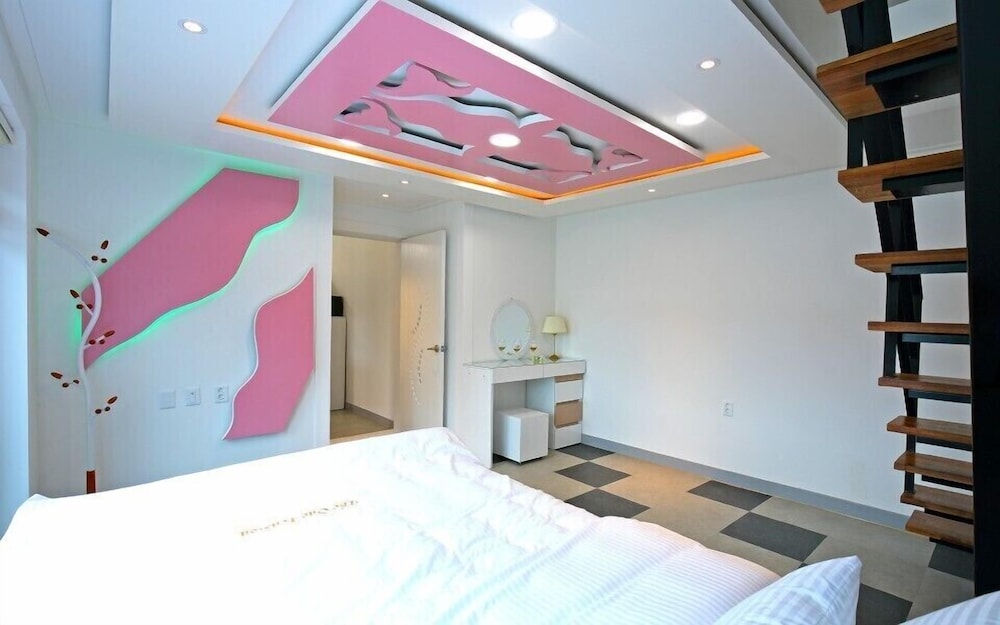 Gyeongju The One Pension 12/50