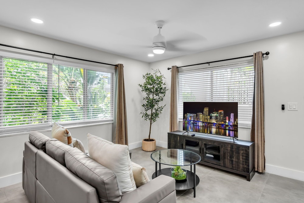 The Jasmine Apartments By Lowkl 25/47