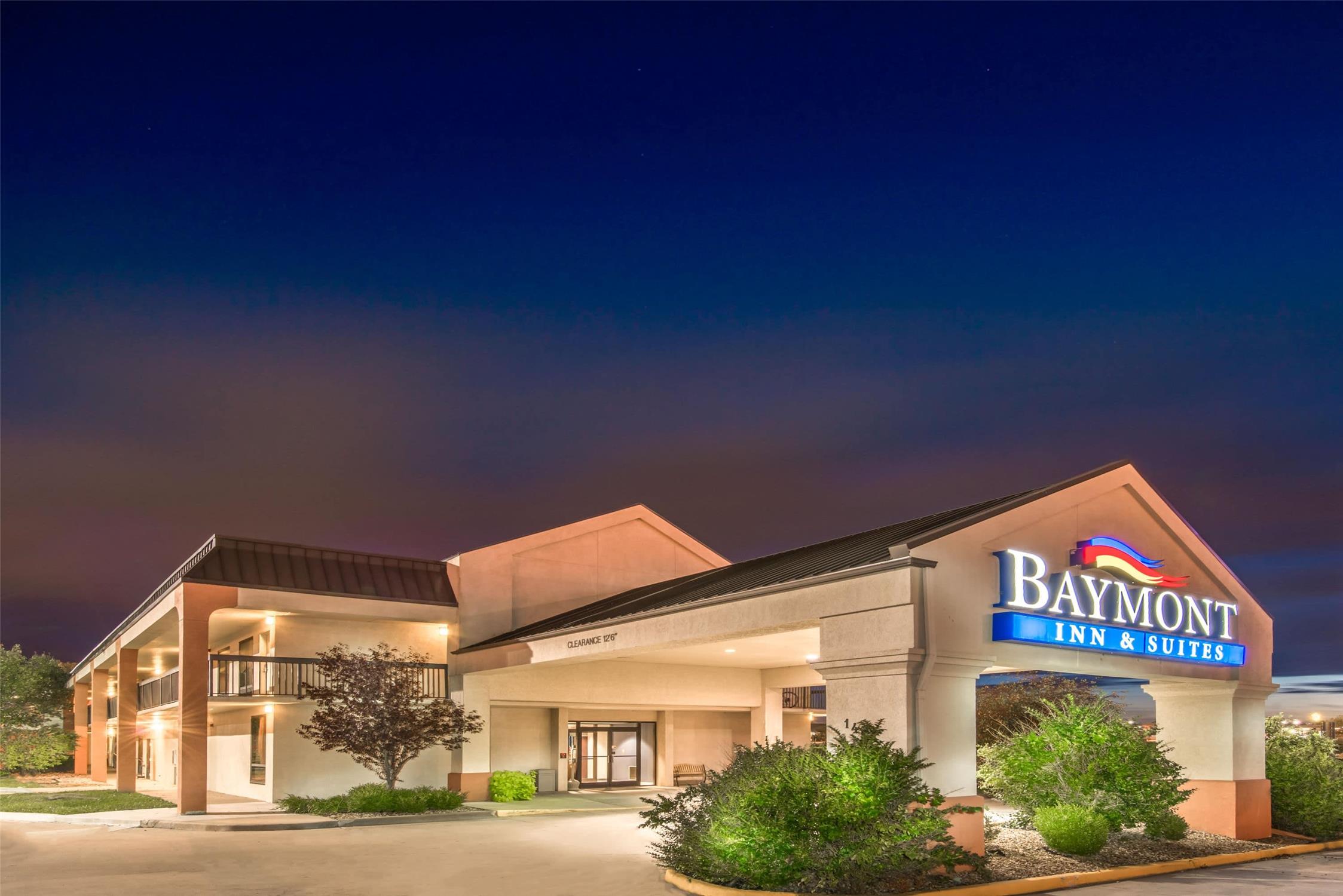 Baymont By Wyndham Topeka 1/21