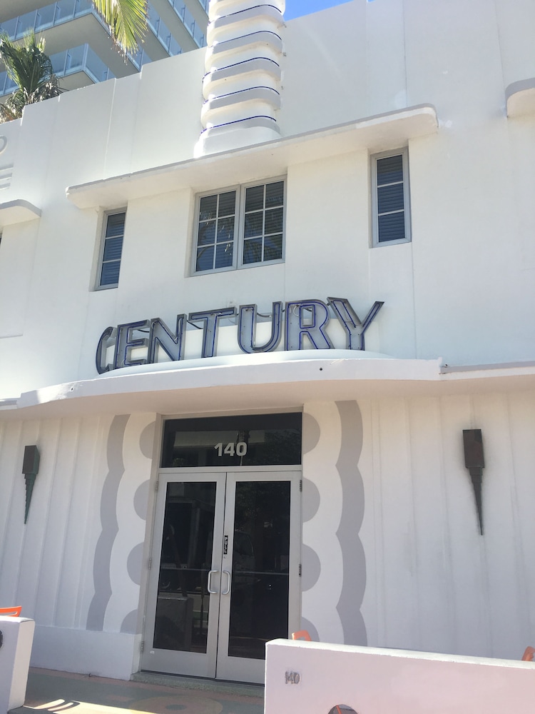 Century Hotel 2/62
