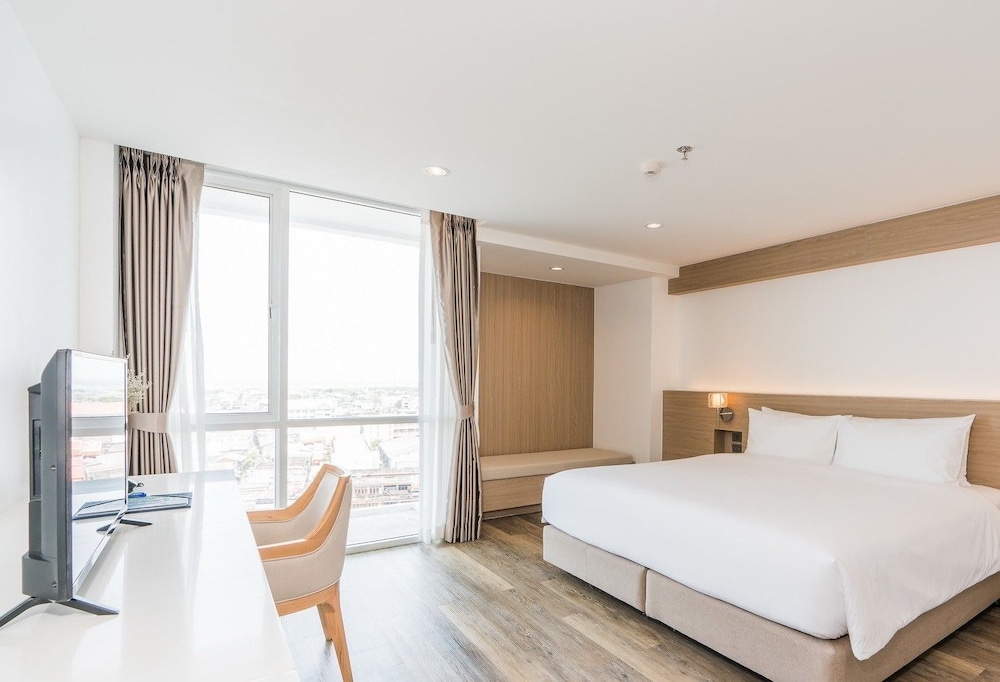 Rattanachol Hotel 12/50