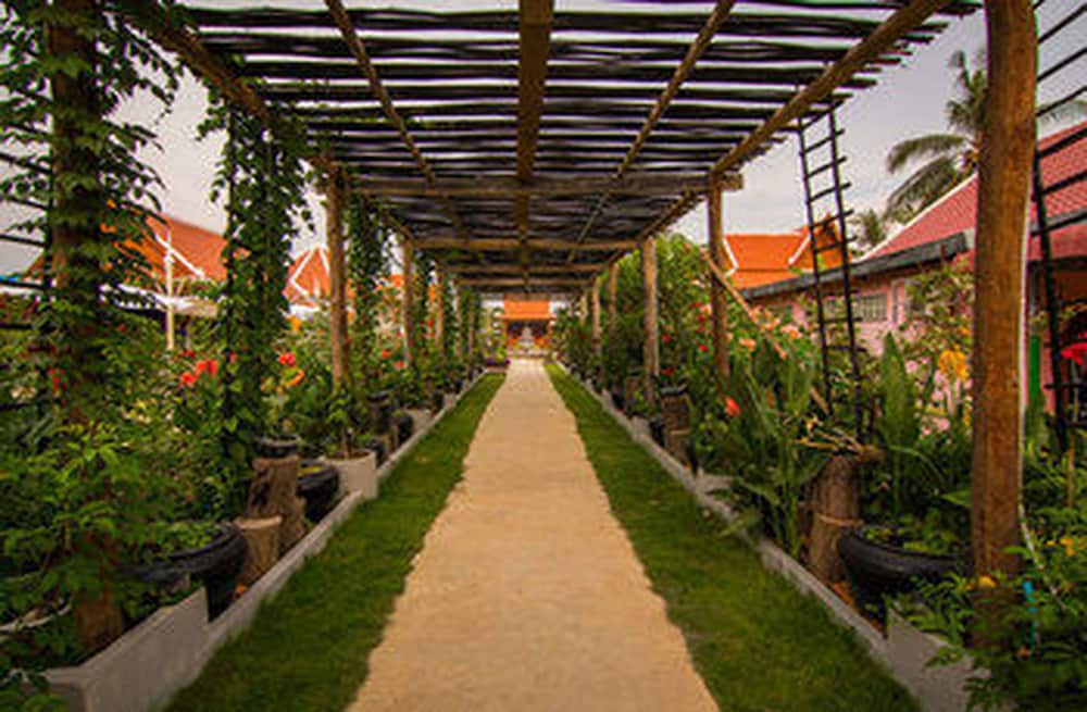 Ravorn Villa Boutique 52/66