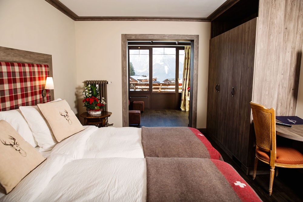 Hotel Bristol 12/47
