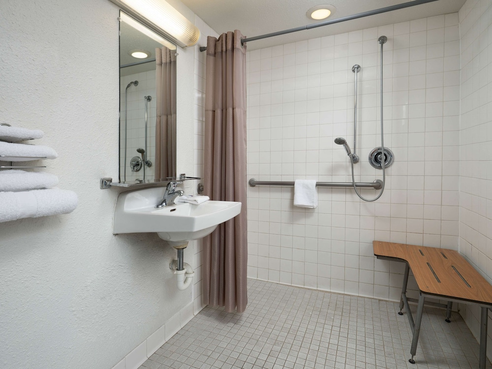 Motel6 Goleta, CA - Santa Barbara 55/57
