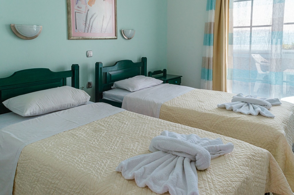 Hotel-Mistral Aegina 7/50