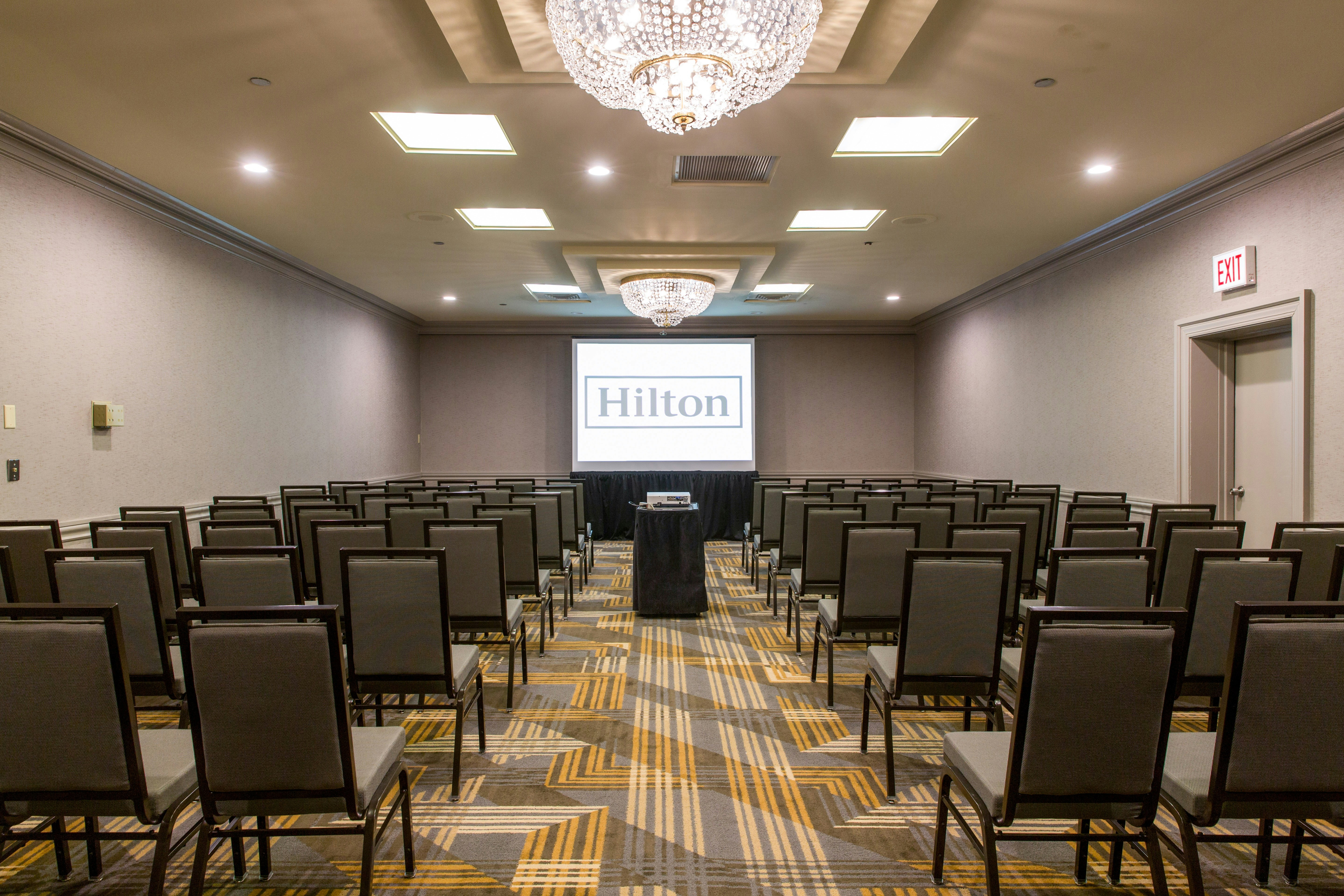 Hilton Chicago/Oak Lawn 64/76