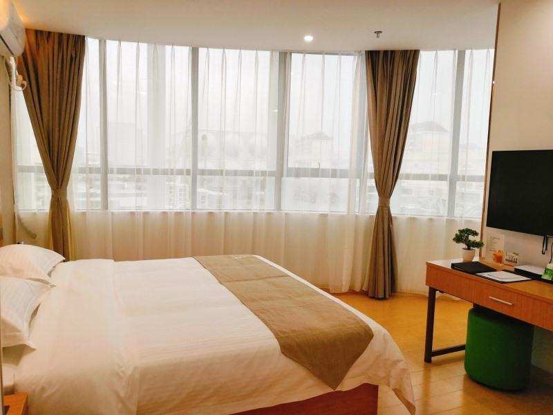 GreenTree Inn Shanghai Jinshan District Wanda Plaza Longhao Road Express Hotel 13/49