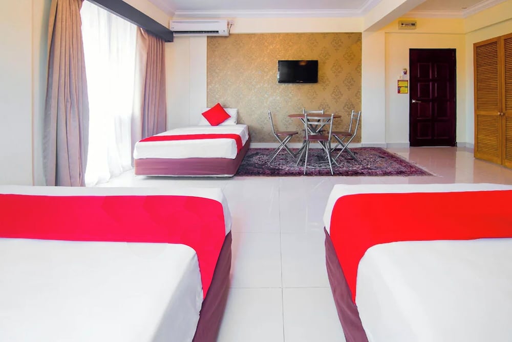 OYO 528 Andaman Sea Hotel 32/41