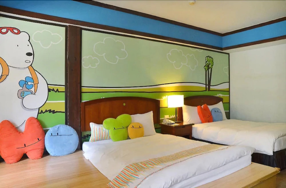 Yoho Beach Resort 17/76