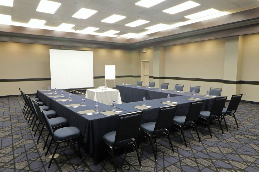 Courtyard By Marriott Monterrey Airport 35/50