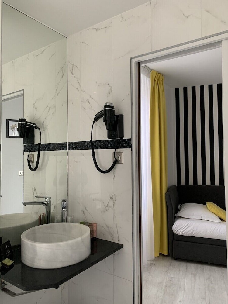 Hotel Riviera Elysees 41/95
