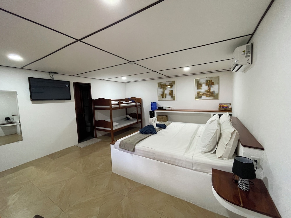 Parrot Resort Moalboal 14/50