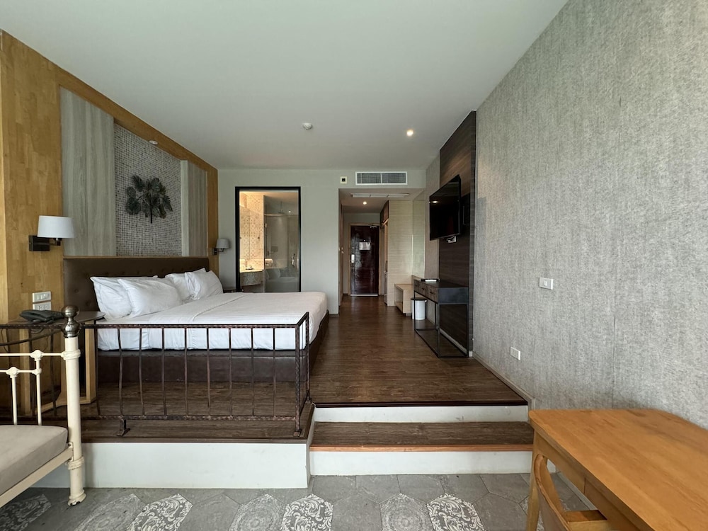 La Isla Pranburi Beach Resort 14/50