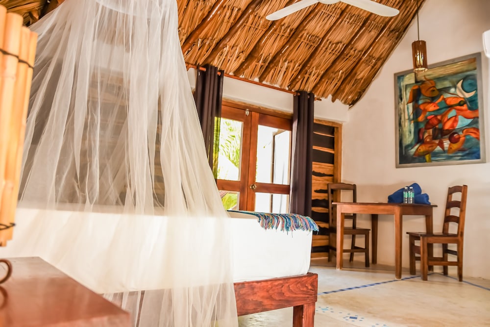 Hotel Zomay Holbox 65/91