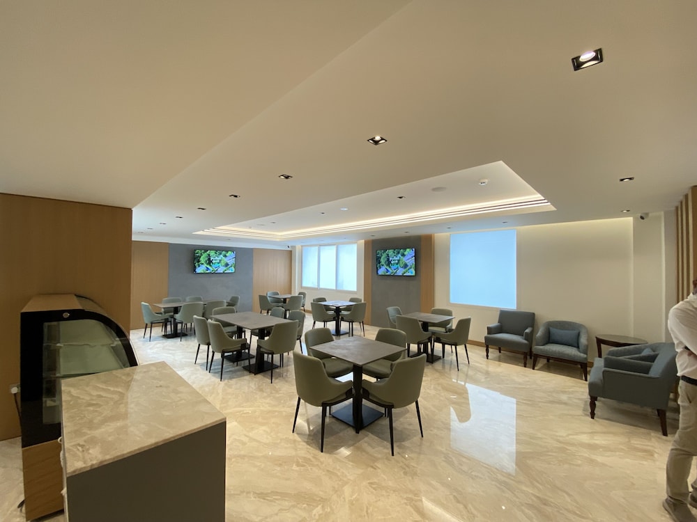 Sitara Hotel Apartment L.L.C 36/51
