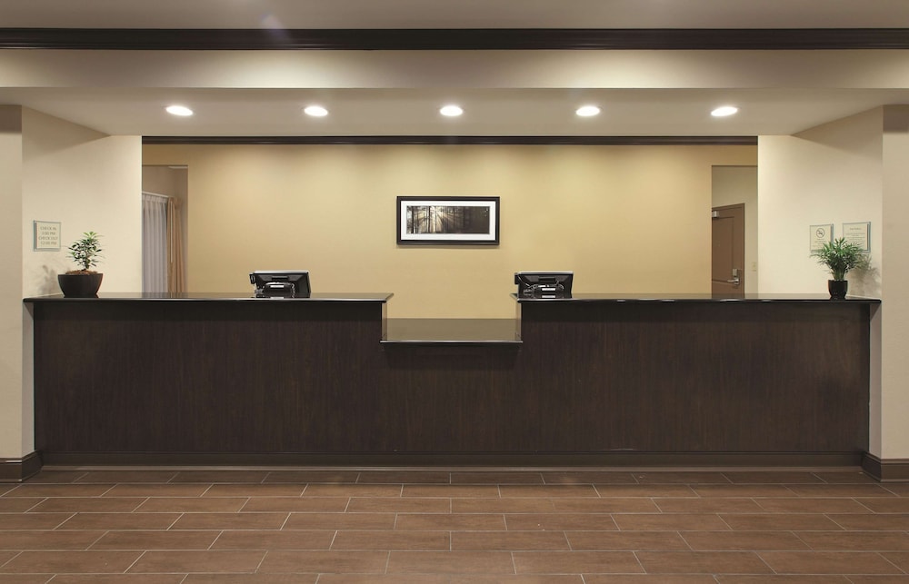 La Quinta Inn Suites By Wyndham Memphis Wolfchase 9/63