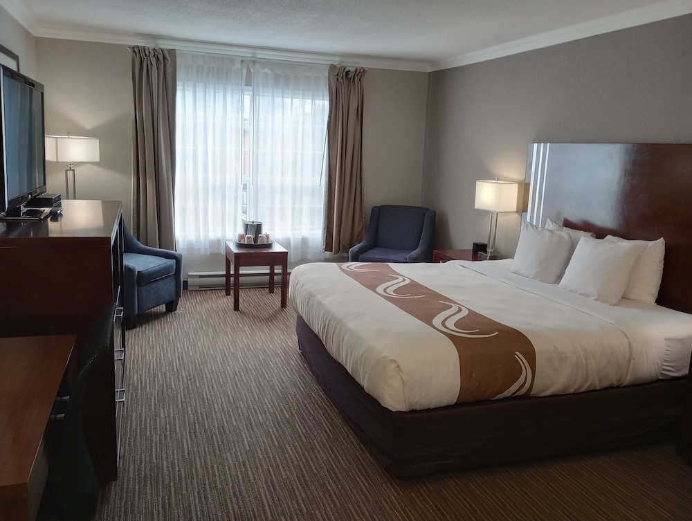 SUPERIOR, KING BED