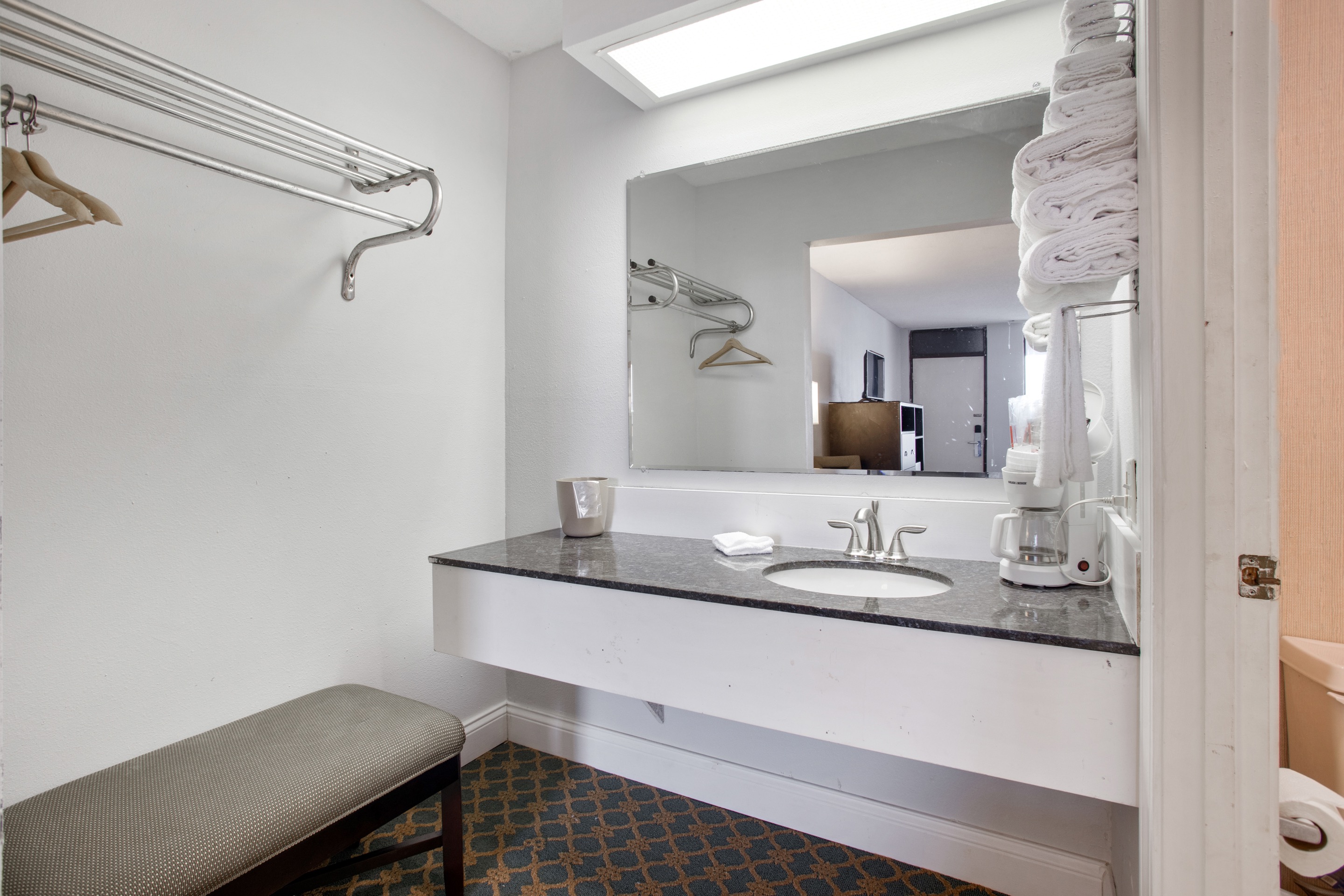 OYO Hotel Cumberland Hwy 127 KY 9/33