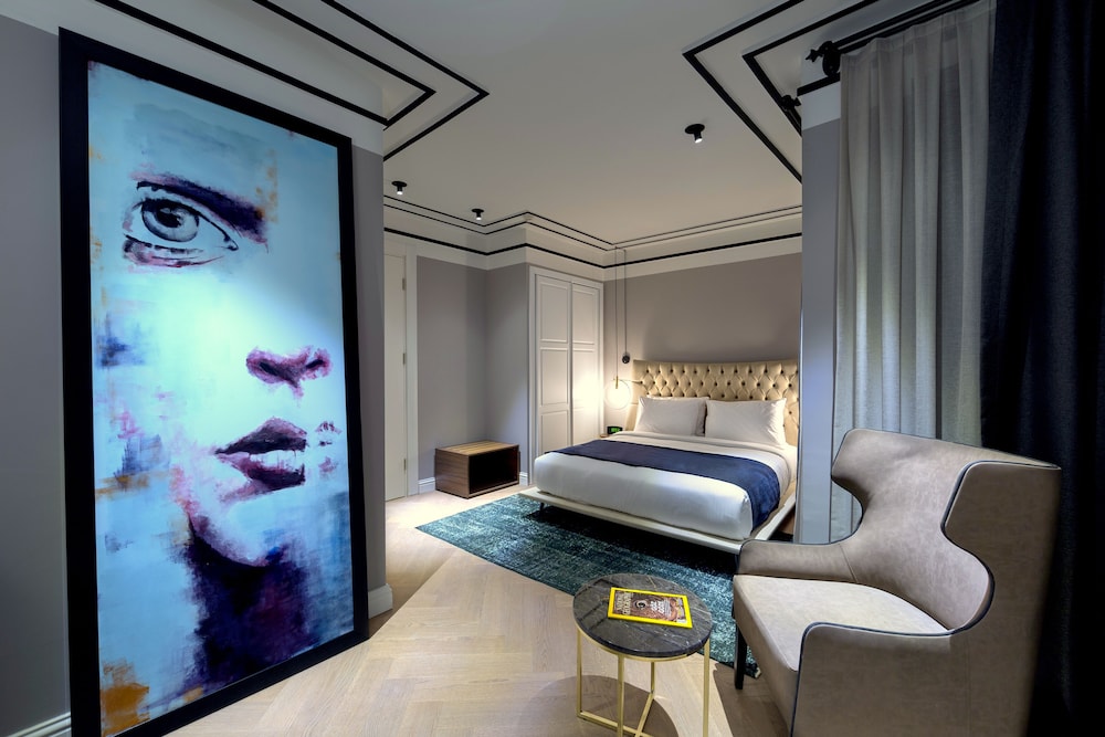 Walton Hotels Galata 12/35