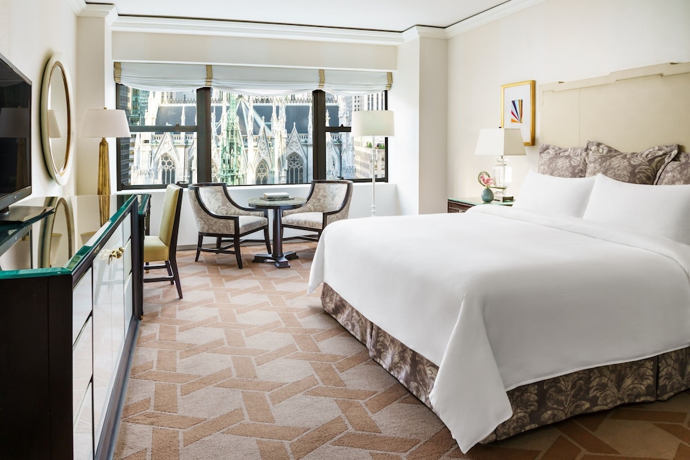 Palace, Family Suite, 1 King and 2 Double Beds