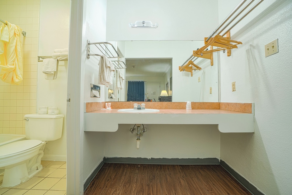 OYO Hotel Kingsville - Hwy 77 50/51