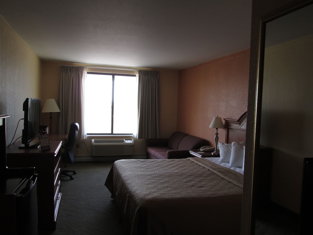 Quality Inn Gaylord MI 20/40