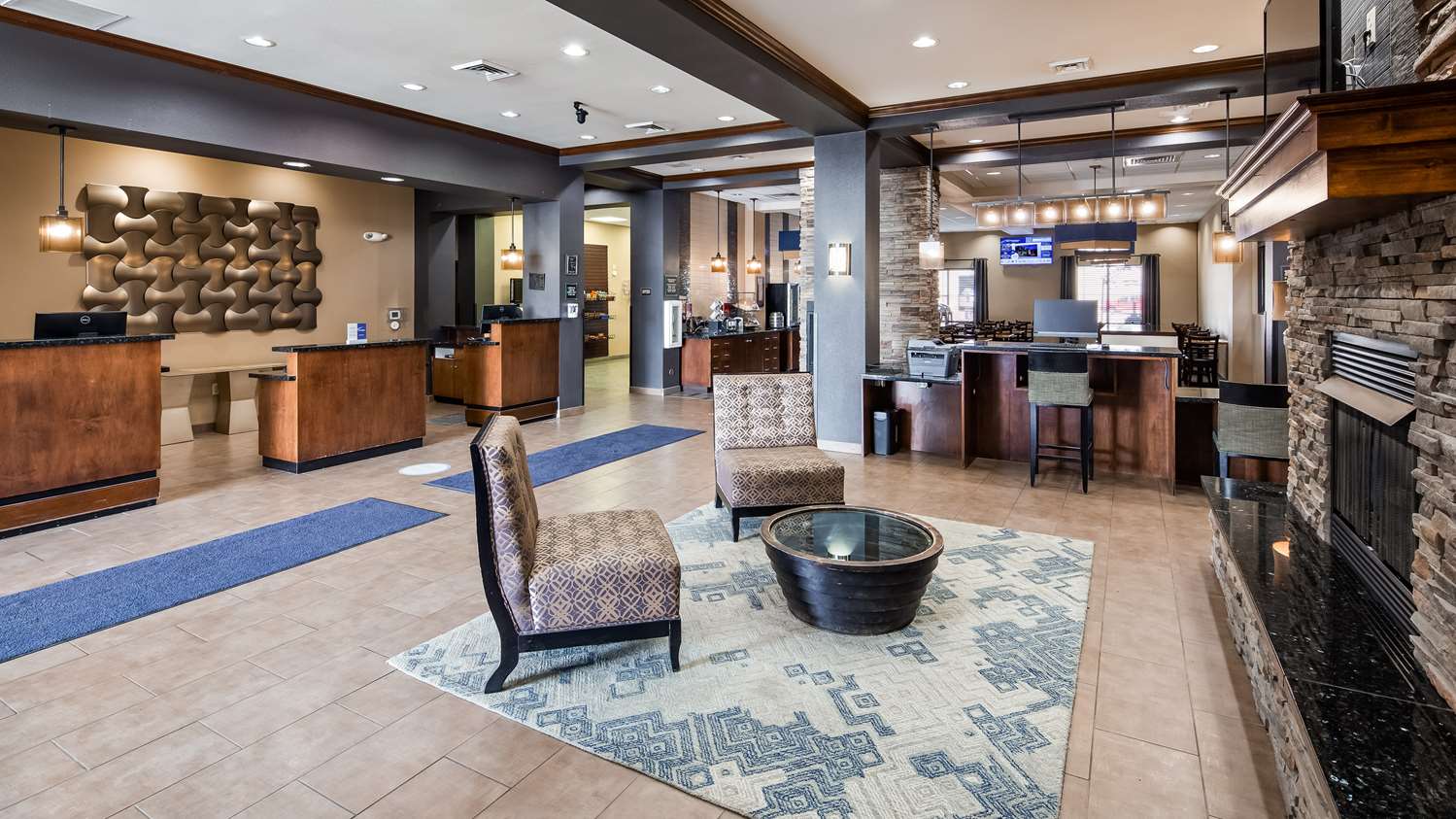 Best Western Plus Williston Hotel & Suites 43/50