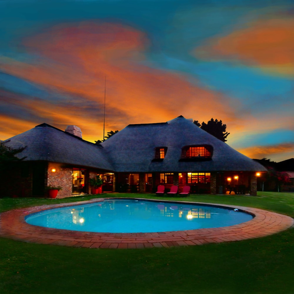 African Footprints Lodge 17/22