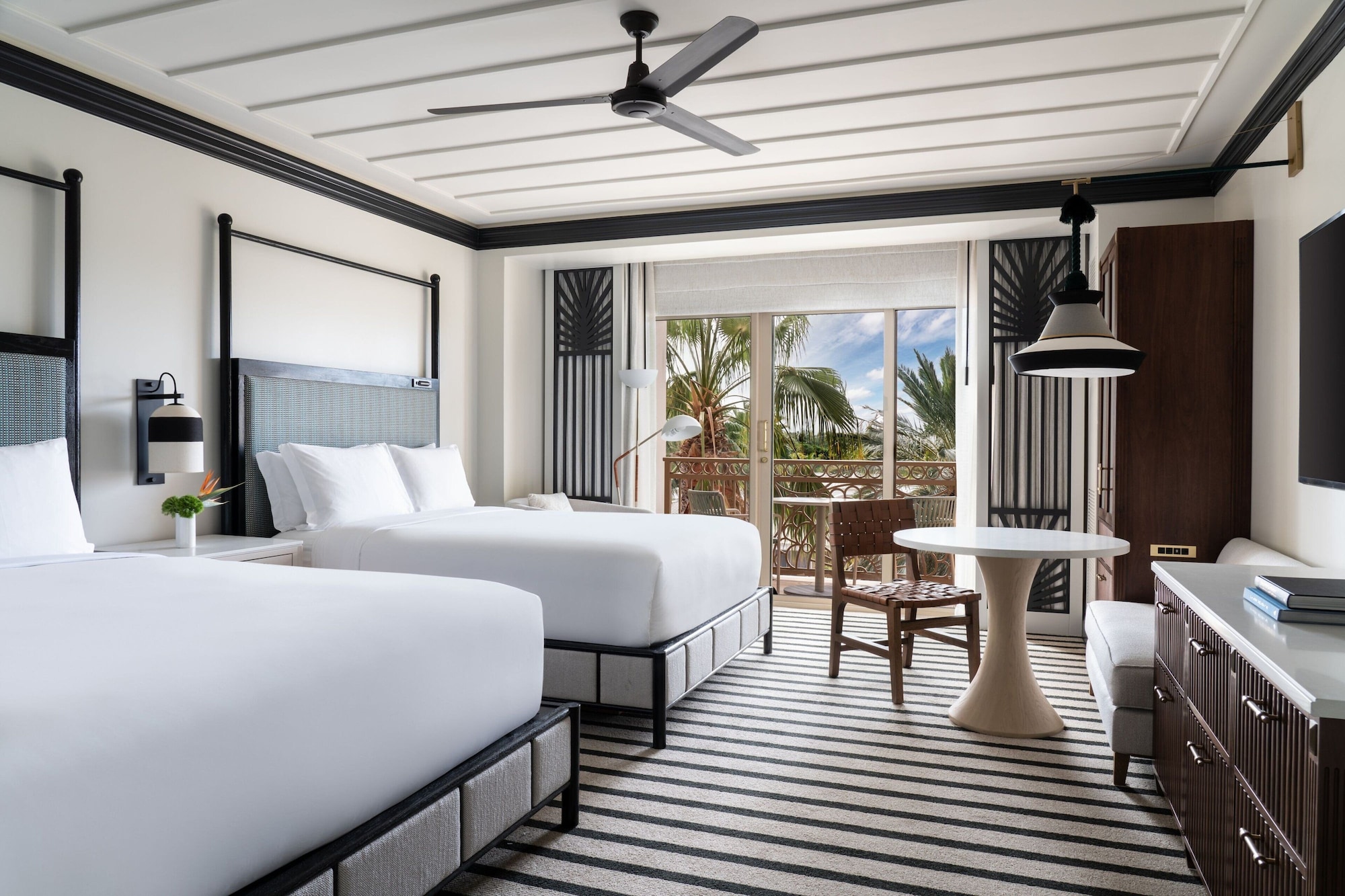 Tower, 2 Queen Beds, Garden View, Balcony, The Ritz Carlton Grand Cayman 4/8