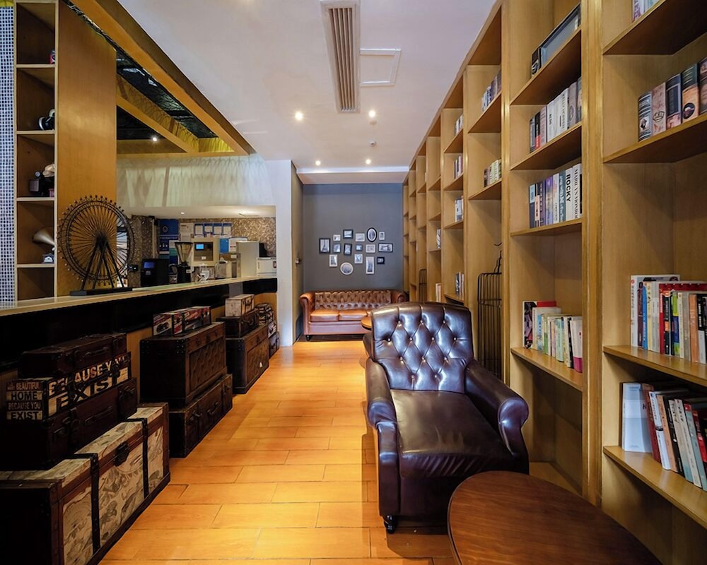 James Joyce Coffetel (Guangzhou Railway Station Sanyuanli Metro Station) 36/49
