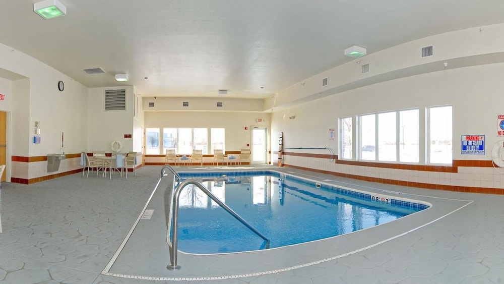 swimming pool spa