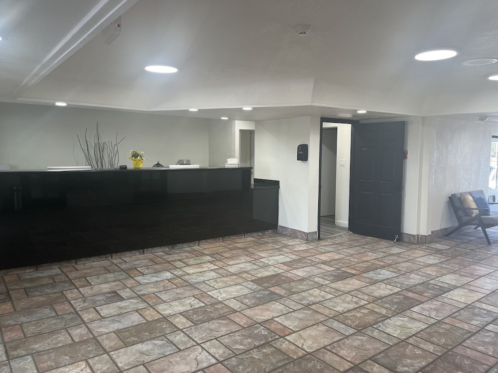 Ocotillo Apartments & Hotel 4/40
