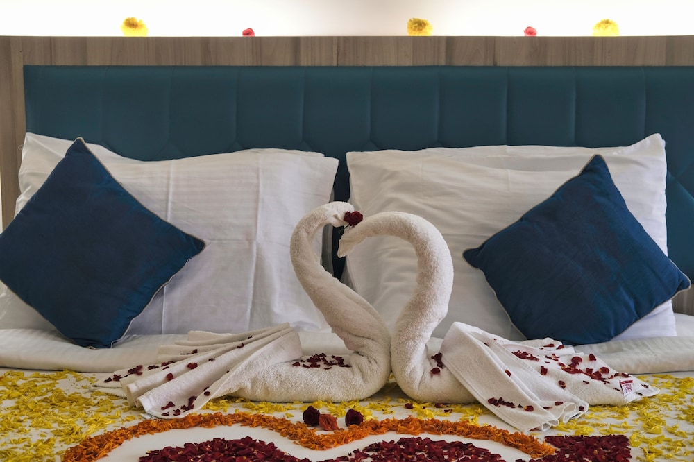 Peerless Sarovar Portico 21/45