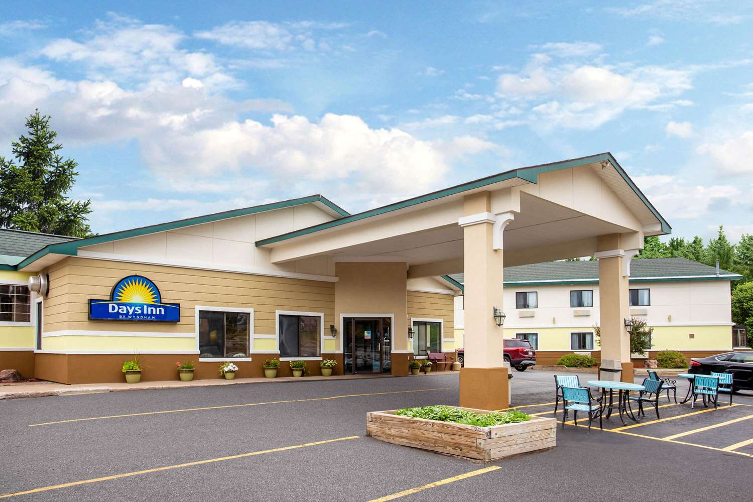 Days Inn by Wyndham Marquette 5/62