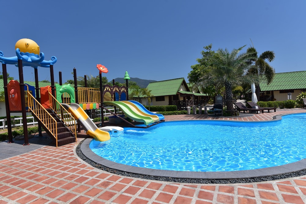 Varin Beach Resort 14/75
