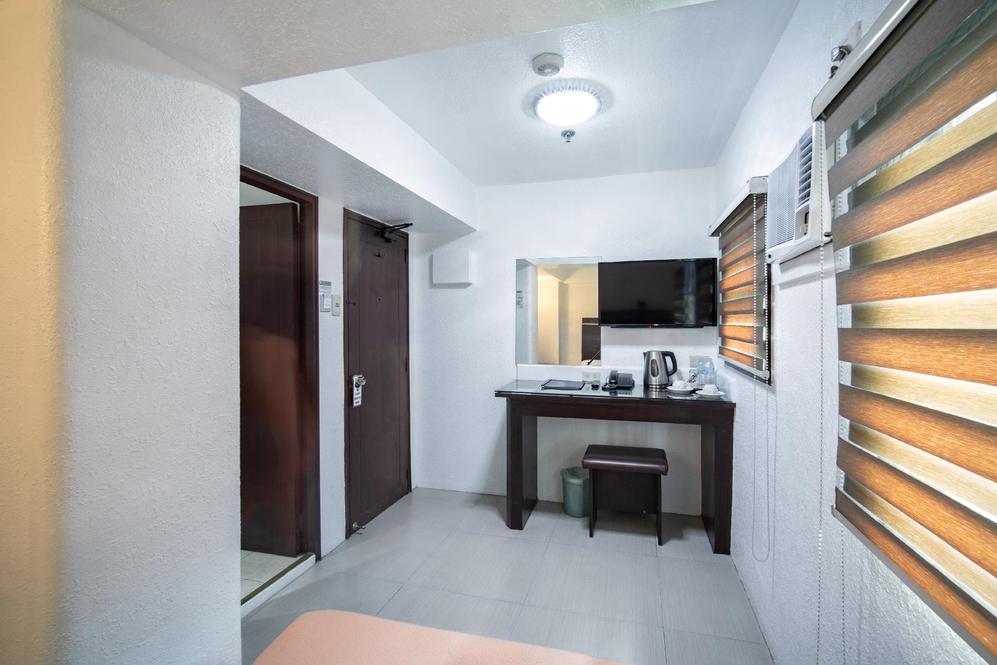 Semi Room, Economy, Semi Double Bed
