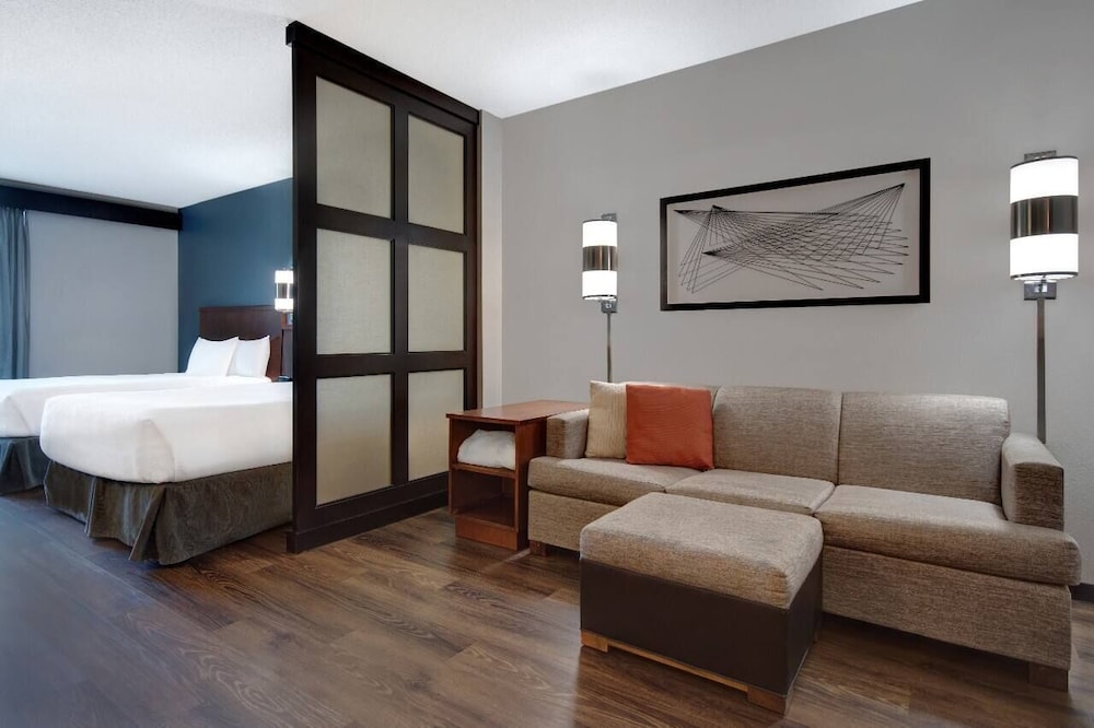 Hyatt Place Grand Rapids-South 18/67