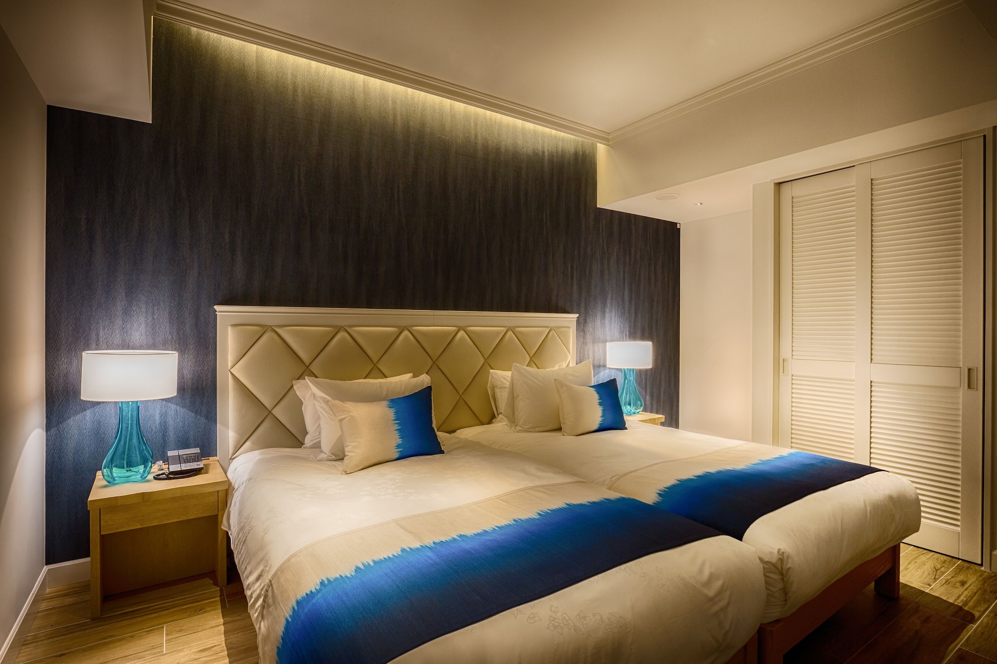 1 BEDROOM, DELUXE, SUITE, TWIN BEDS, LOUNGE ACCESS, MIRAGE FLOOR